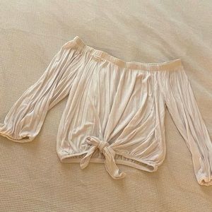 Off the shoulder white top 🤍✨